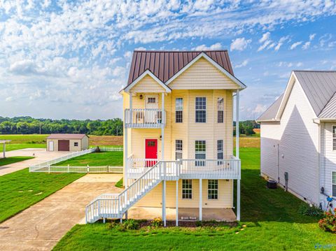 Homes For Sale - 5329 Bay Village Drive<br/> Limestone County, Athens, AL 35611