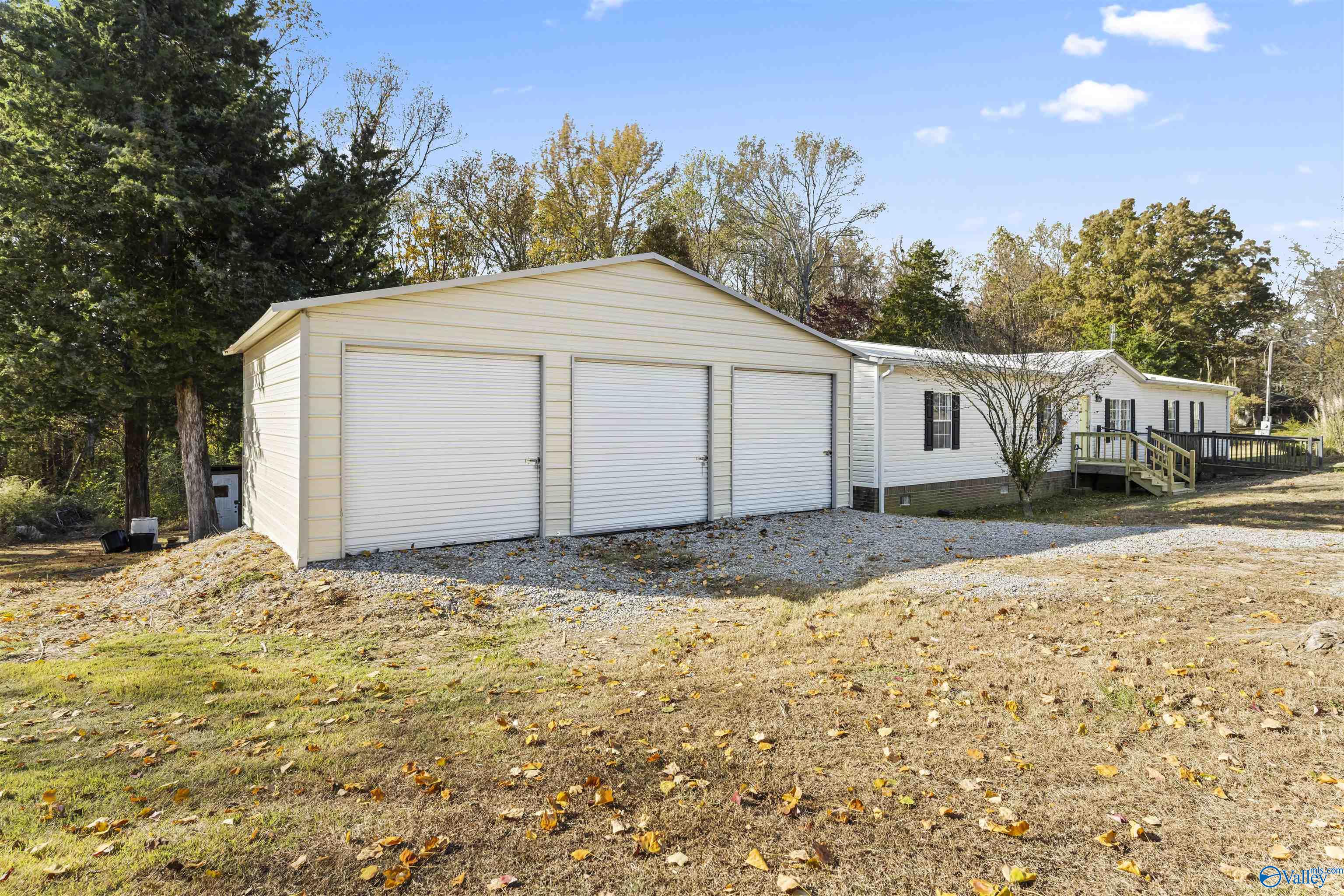 8585 County Road 1082