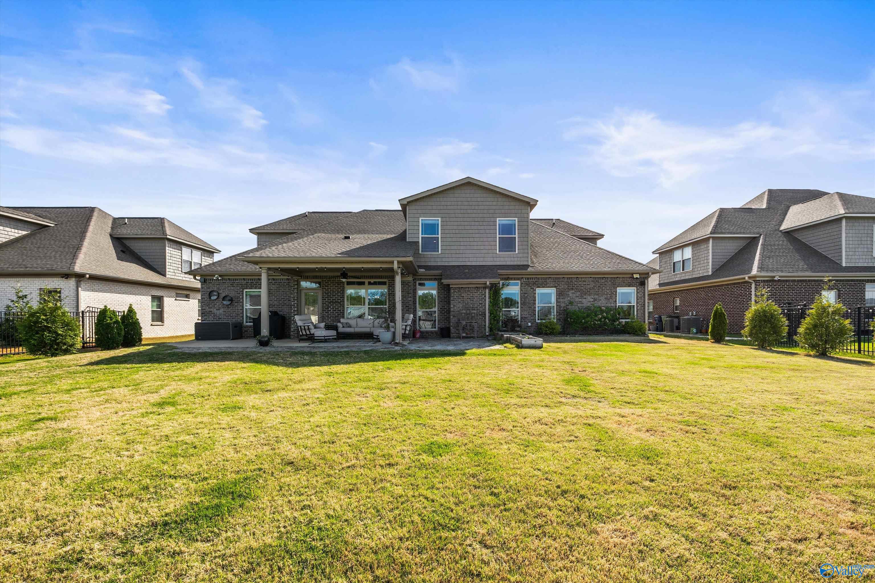 7437 Flint Crossing Circle