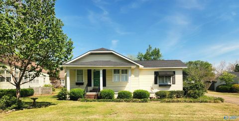 1006 Barkley Street SW Hartselle AL 35640