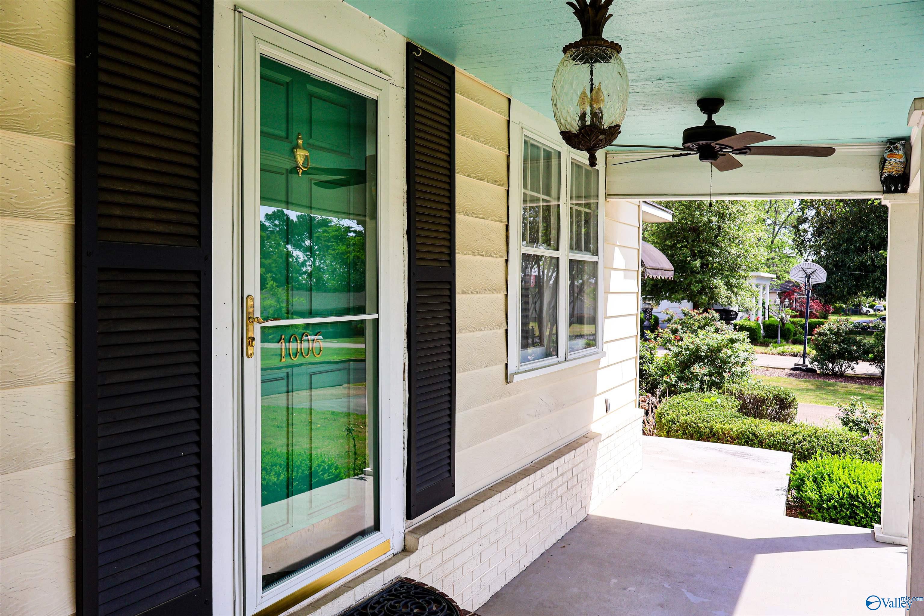 1006 Barkley Street SW