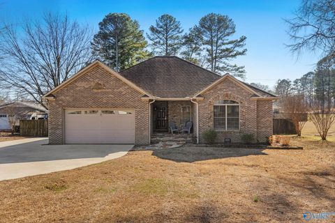 Photo of 1750 Lakehill Street NW, Cullman, AL 35055 (MLS # 21909696)