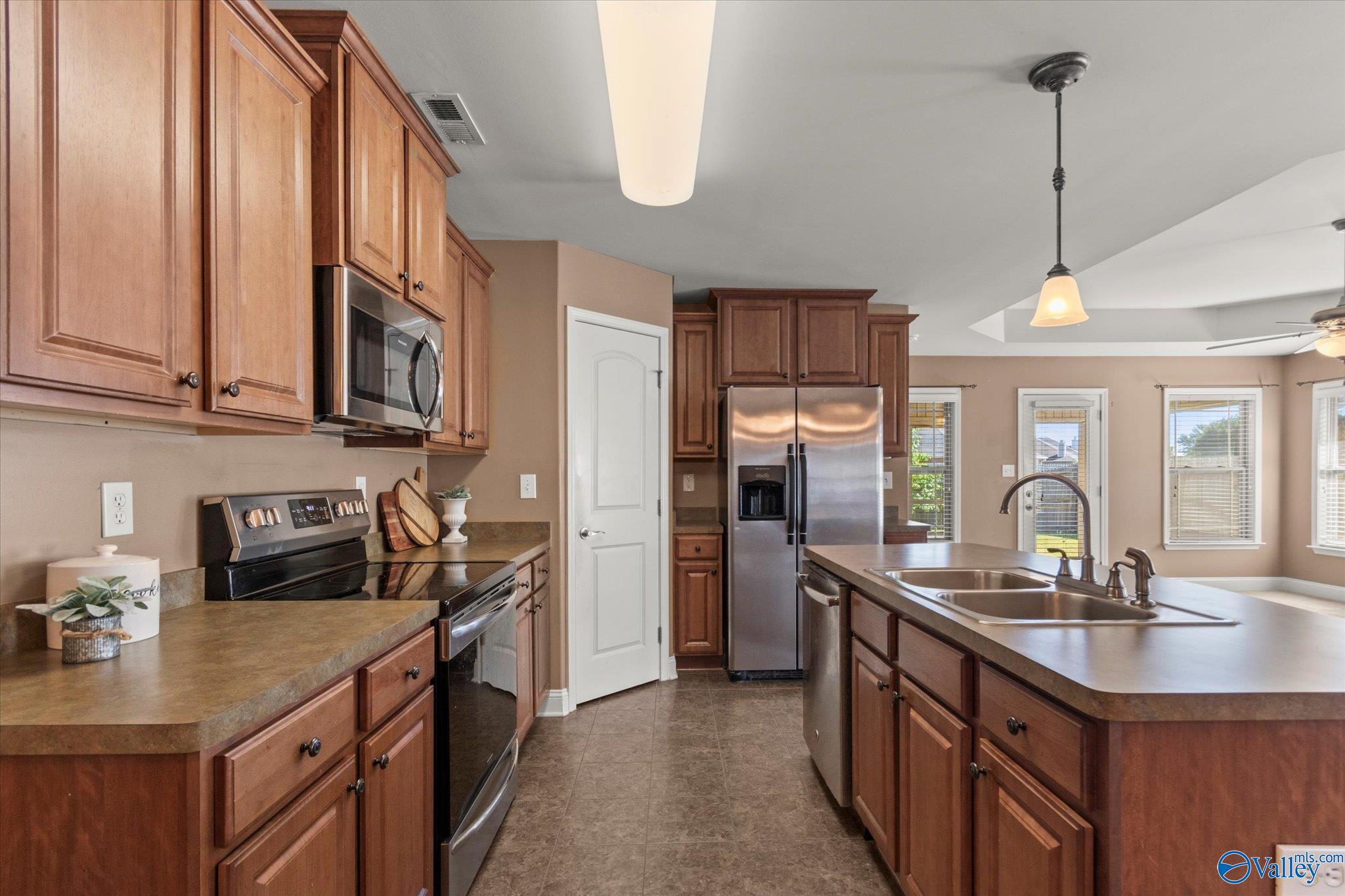 5008 Montauk Trail, Owens Cross Roads, Alabama image 3