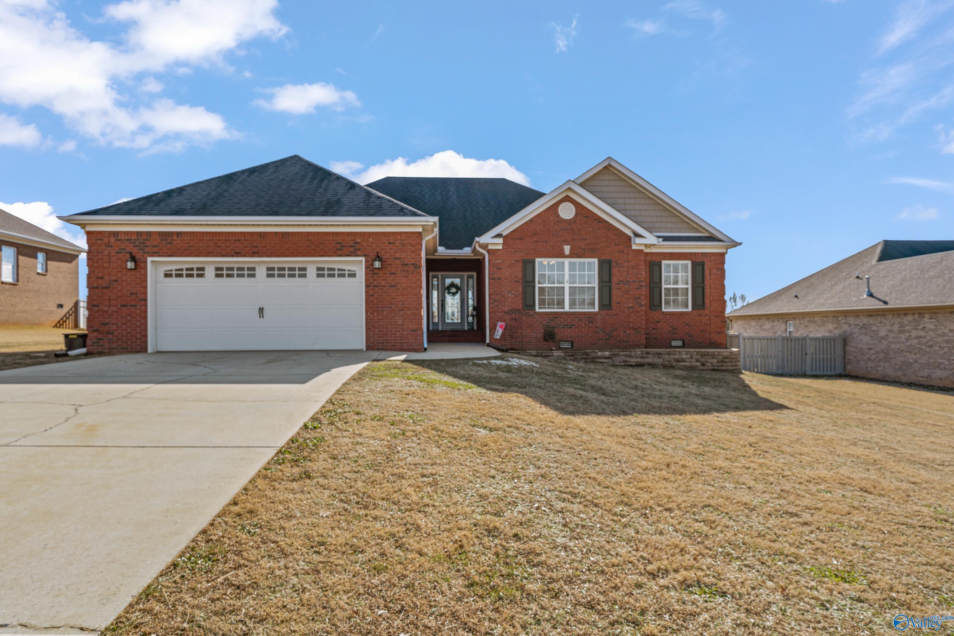 25724 Iron Gate Drive, Madison, Alabama image 1