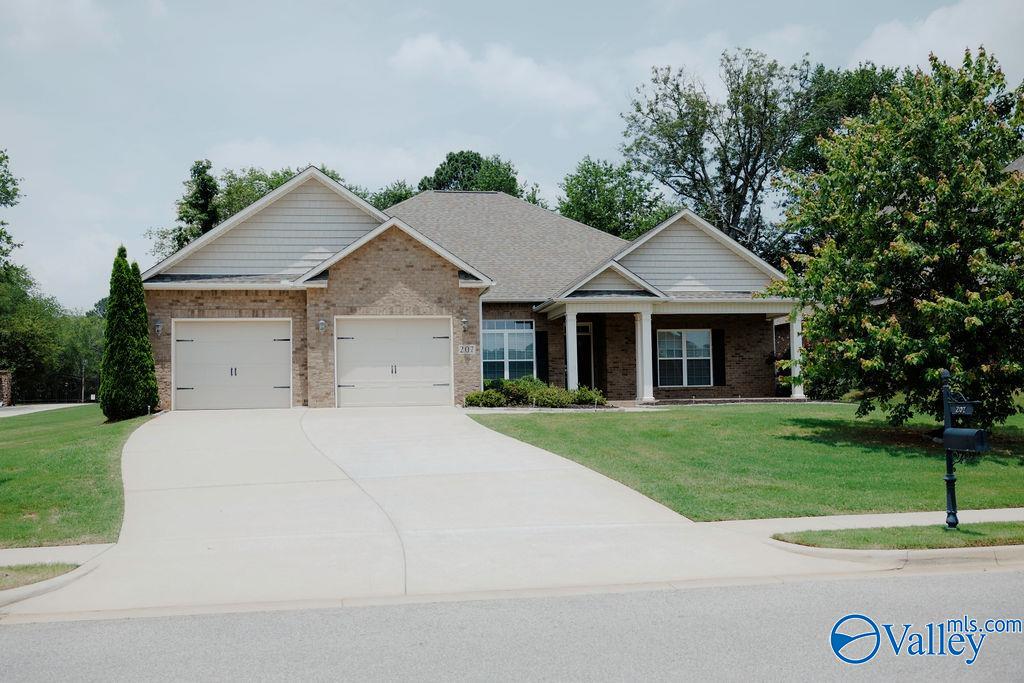 207 Somerton Drive, Huntsville, Alabama image 1