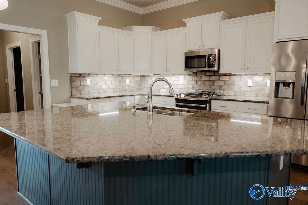 207 Somerton Drive, Huntsville, Alabama image 8