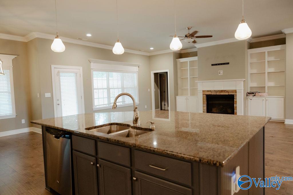 207 Somerton Drive, Huntsville, Alabama image 9
