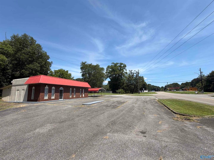 Photo 1 of 11 — 2400 Ewing Avenue, Gadsden, AL 35901