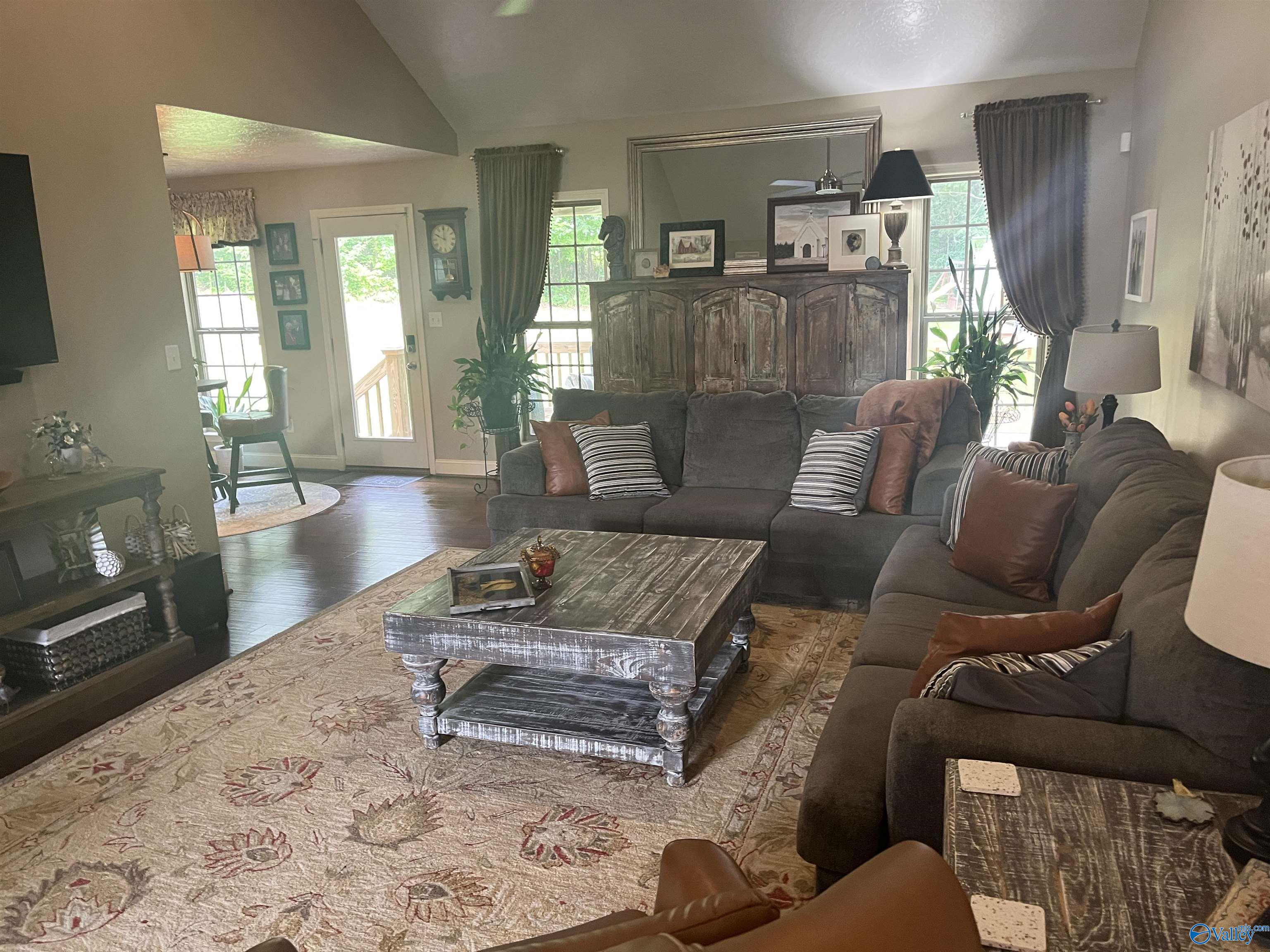 3661 Oakhill Drive, Southside, Alabama image 4