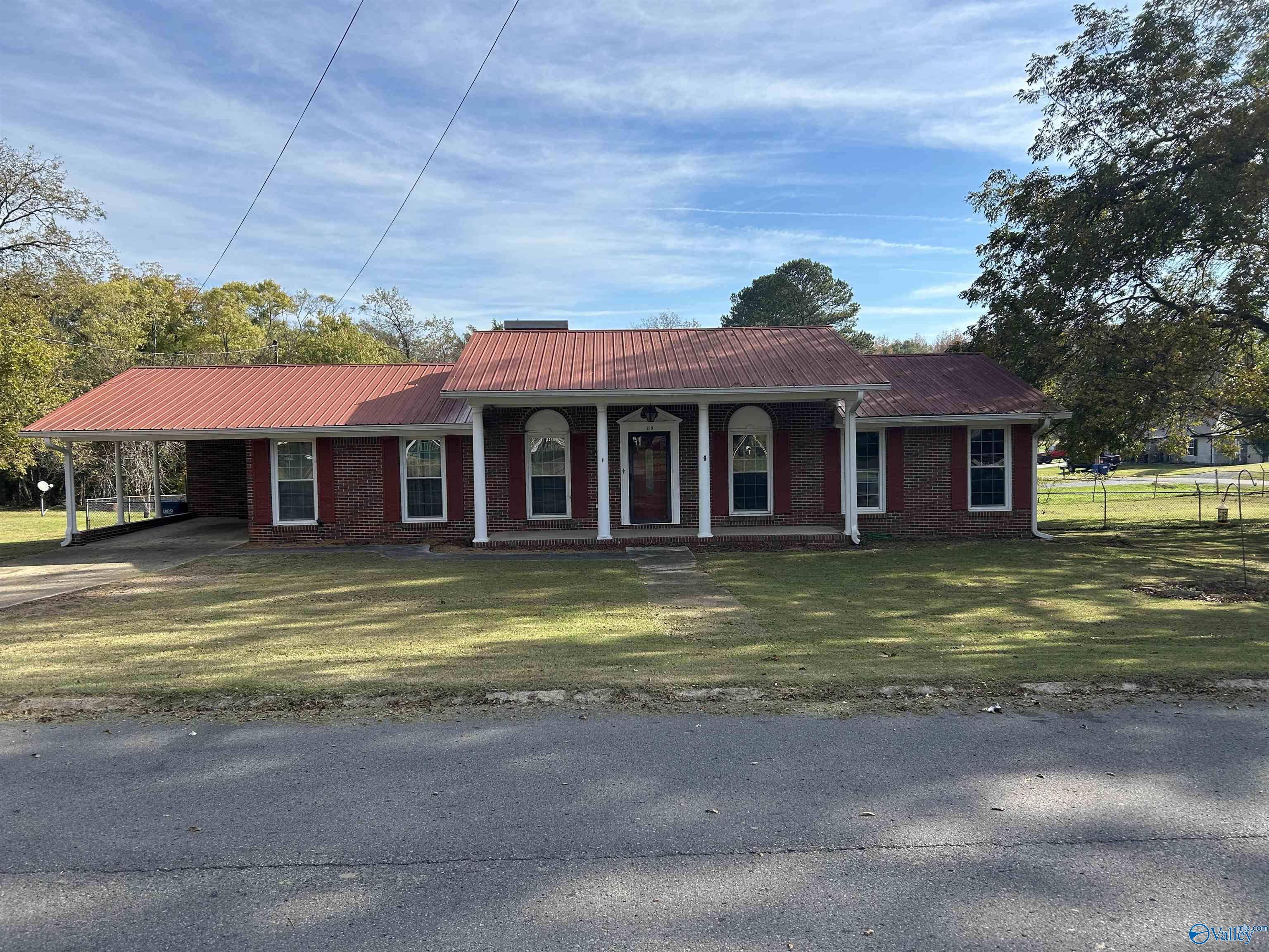 219 Columbus Street, Albertville, Alabama image 1