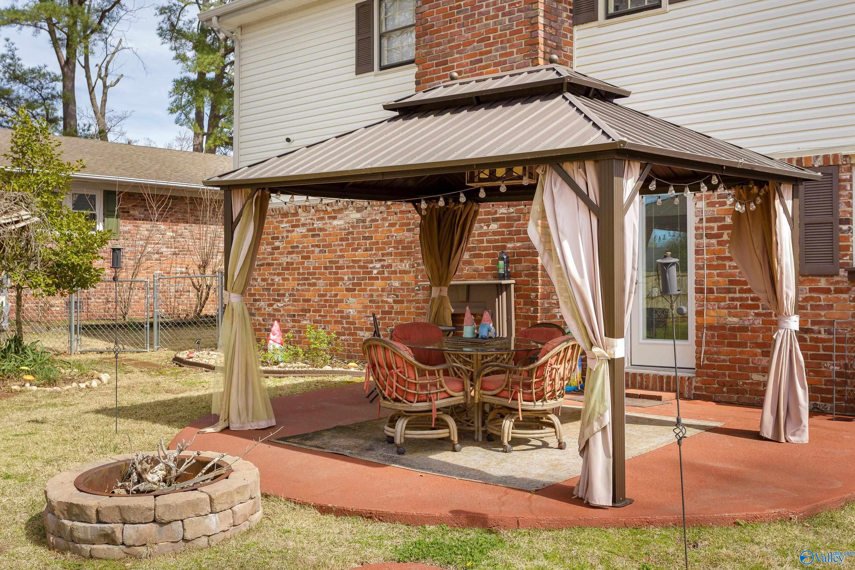 569 Hazelwood Drive, Florence, Alabama image 2