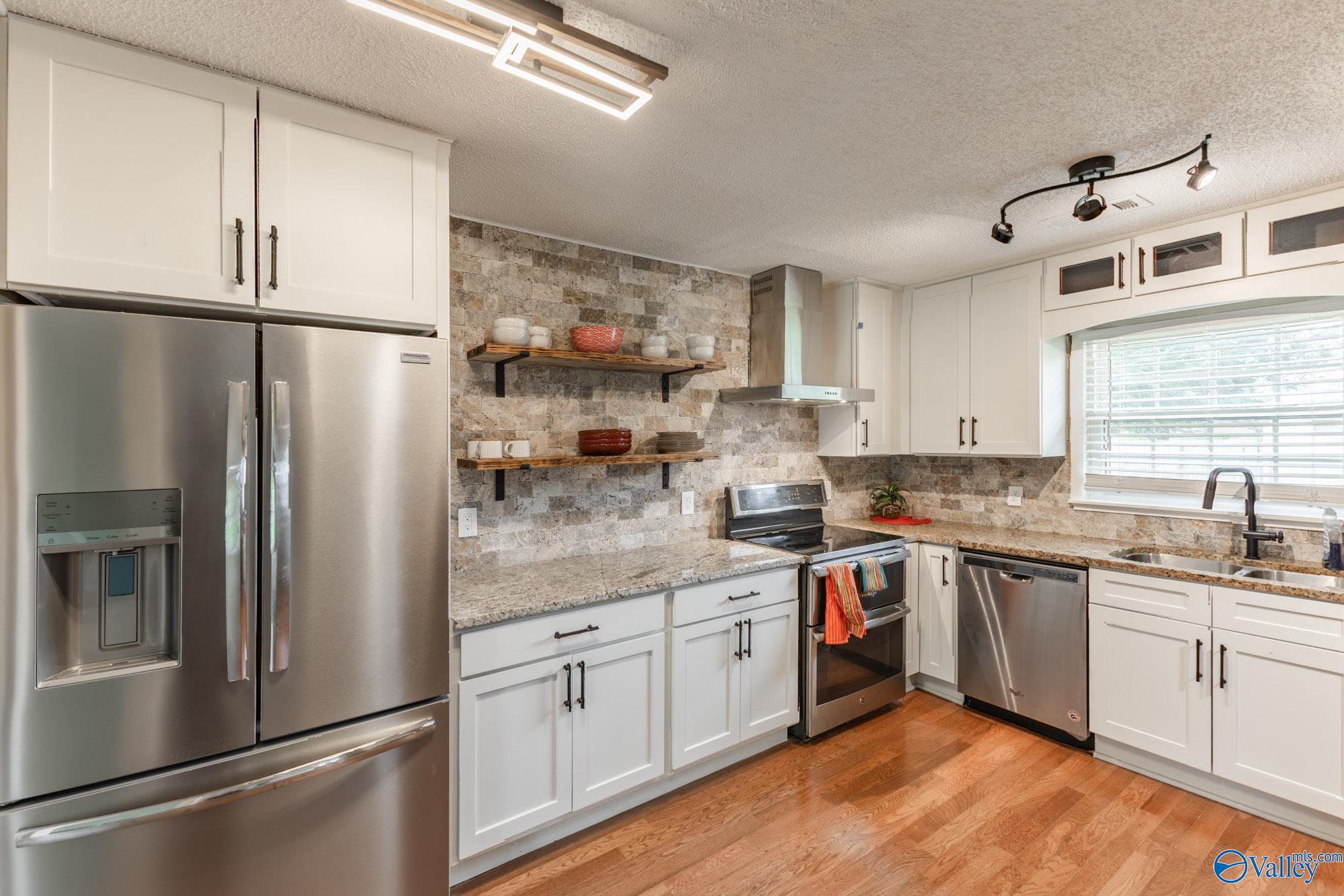 2303 Rothmore Drive, Huntsville, Alabama image 11