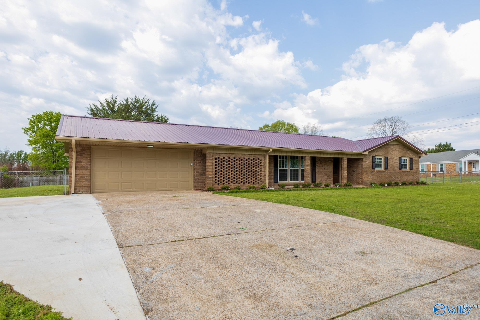 2303 Rothmore Drive, Huntsville, Alabama image 3