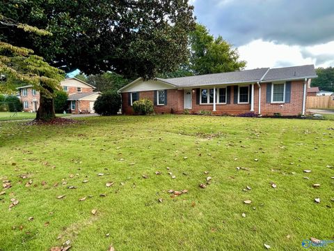 Homes For Rent - 5623 Alta Dena Street<br/> Huntsville, AL 35802