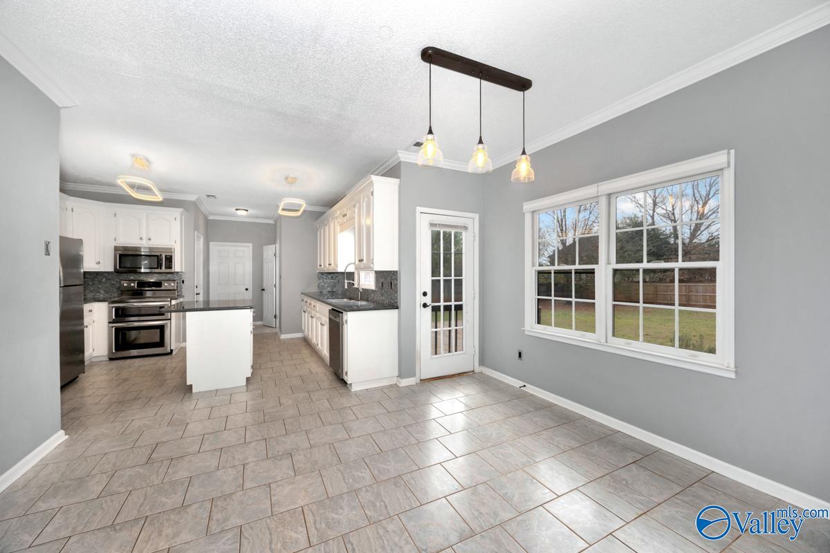 102 Hunington Chase Drive, Madison, Alabama image 15