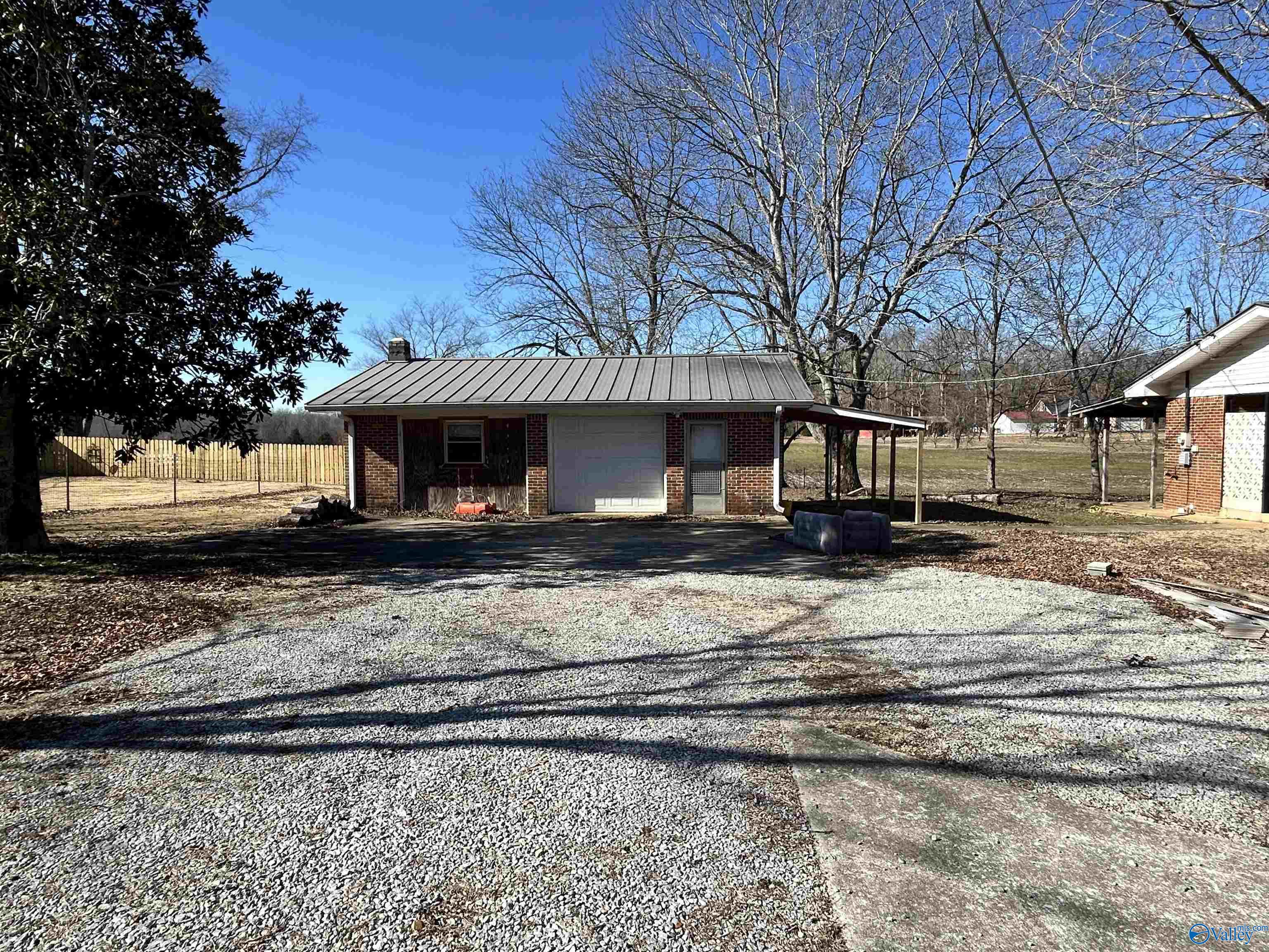 6686 Old Railroad Bed Road, Toney, Alabama image 2