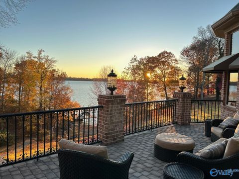 Homes For Sale - 12955 Saint Andrew Drive<br/> Athens, AL 35611