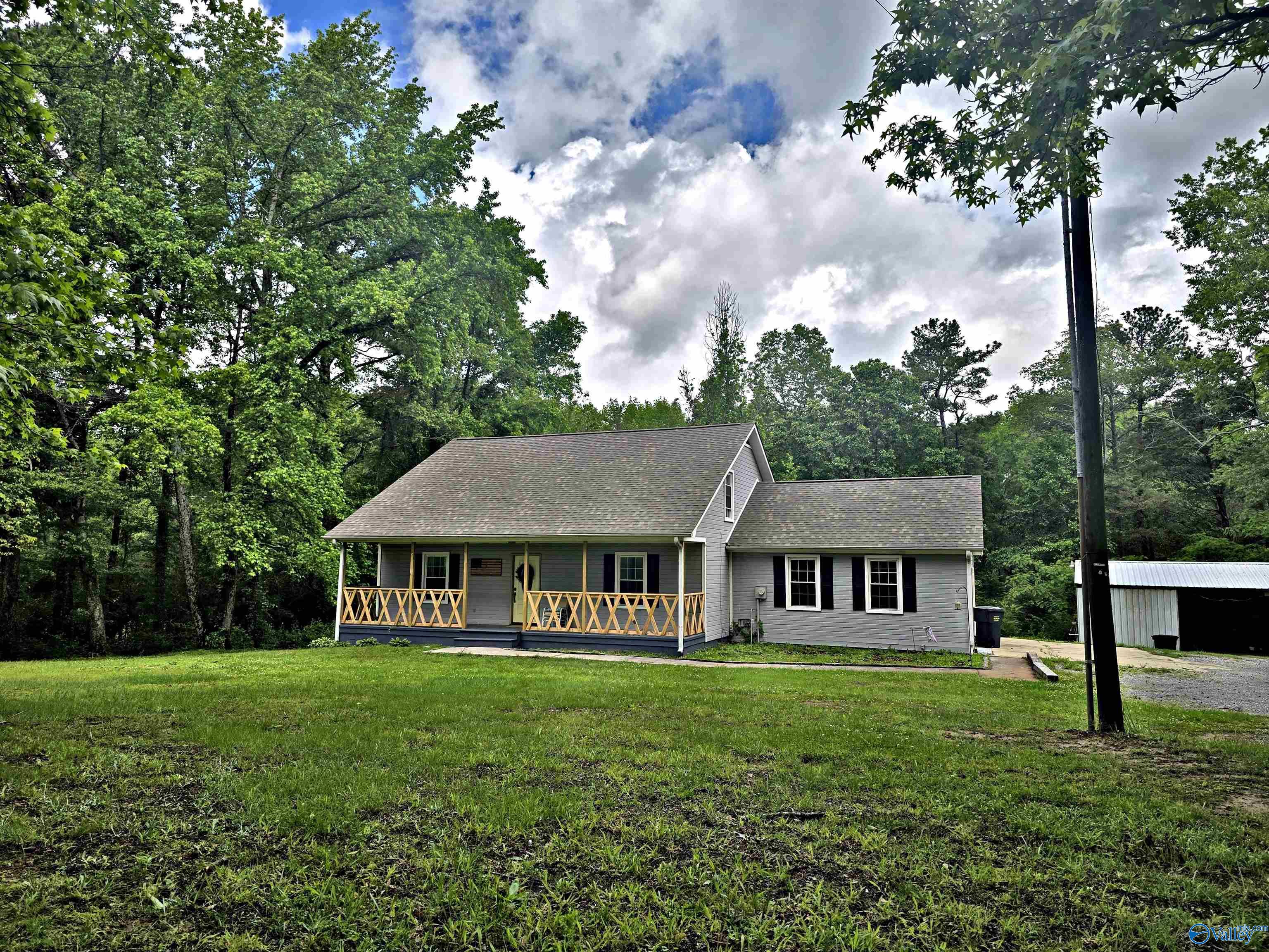 118 Saint Drive, Laceys Spring, Alabama image 1
