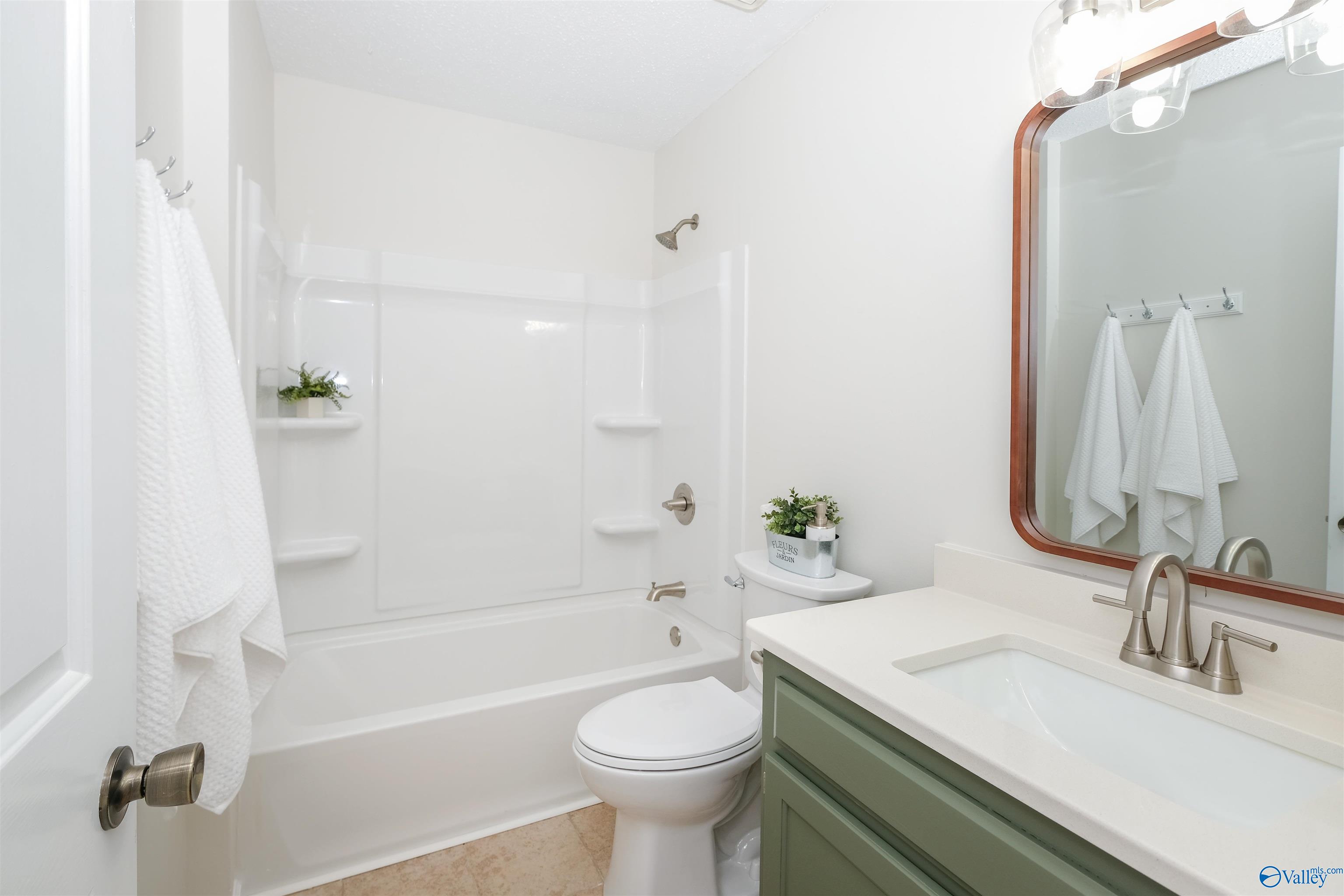 1809 Hollytree Drive, Huntsville, Alabama image 41