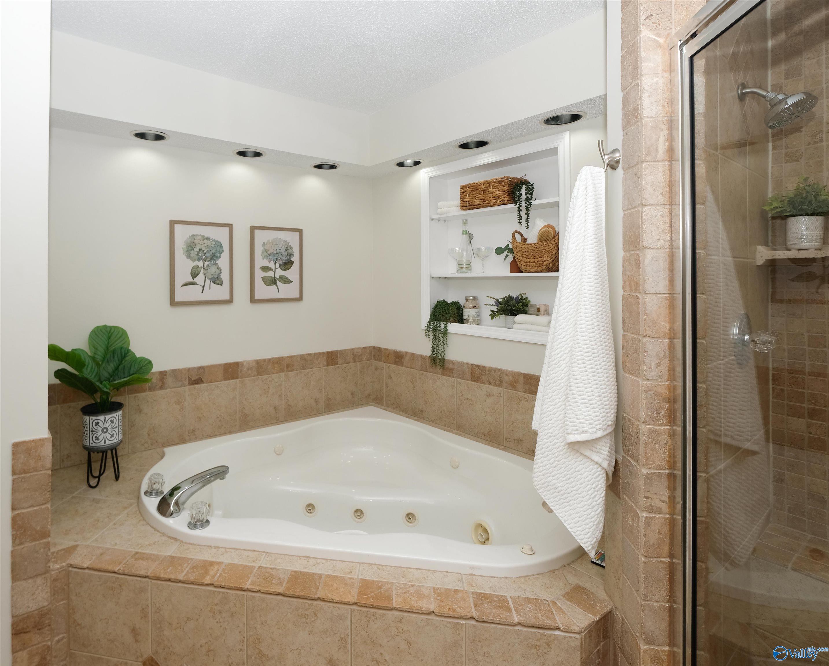 1809 Hollytree Drive, Huntsville, Alabama image 38