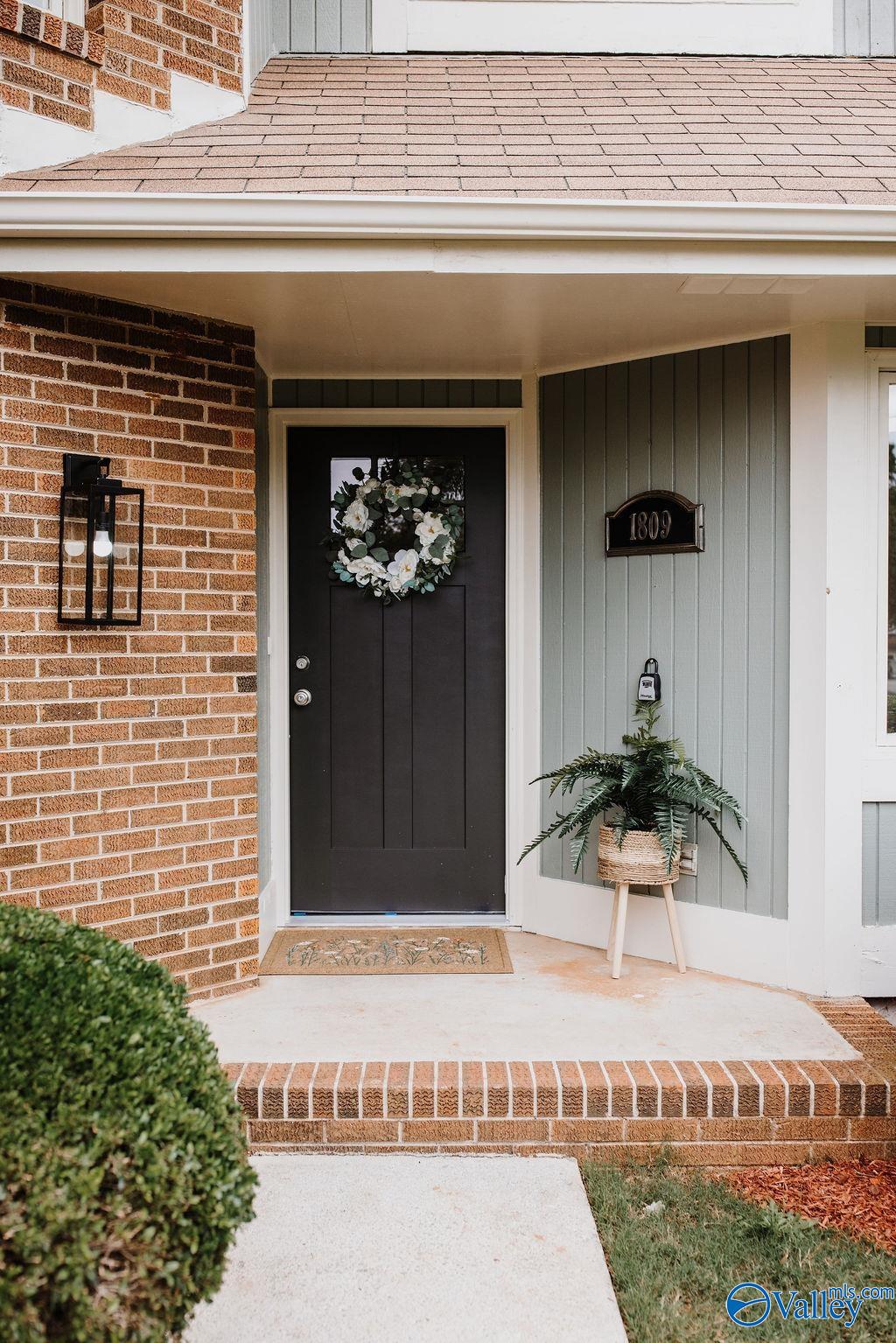 1809 Hollytree Drive, Huntsville, Alabama image 3
