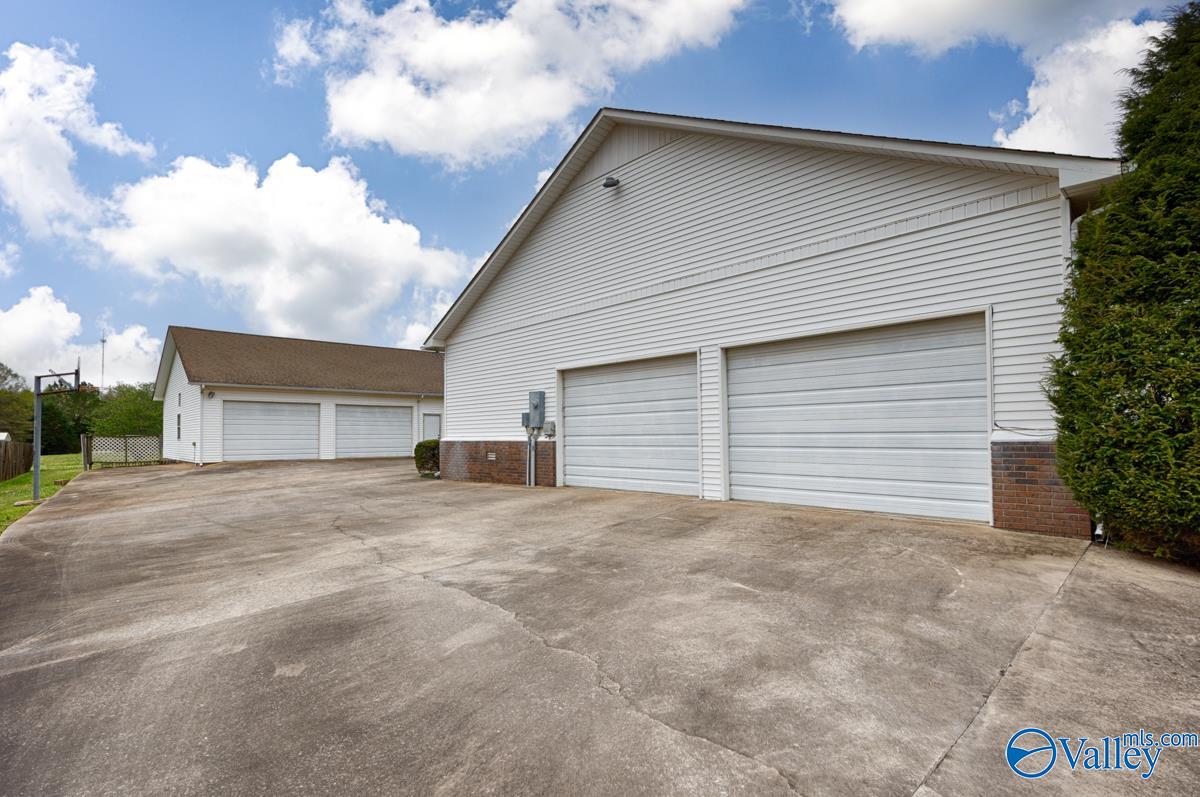 15371 Craft Lane, Athens, Alabama image 2