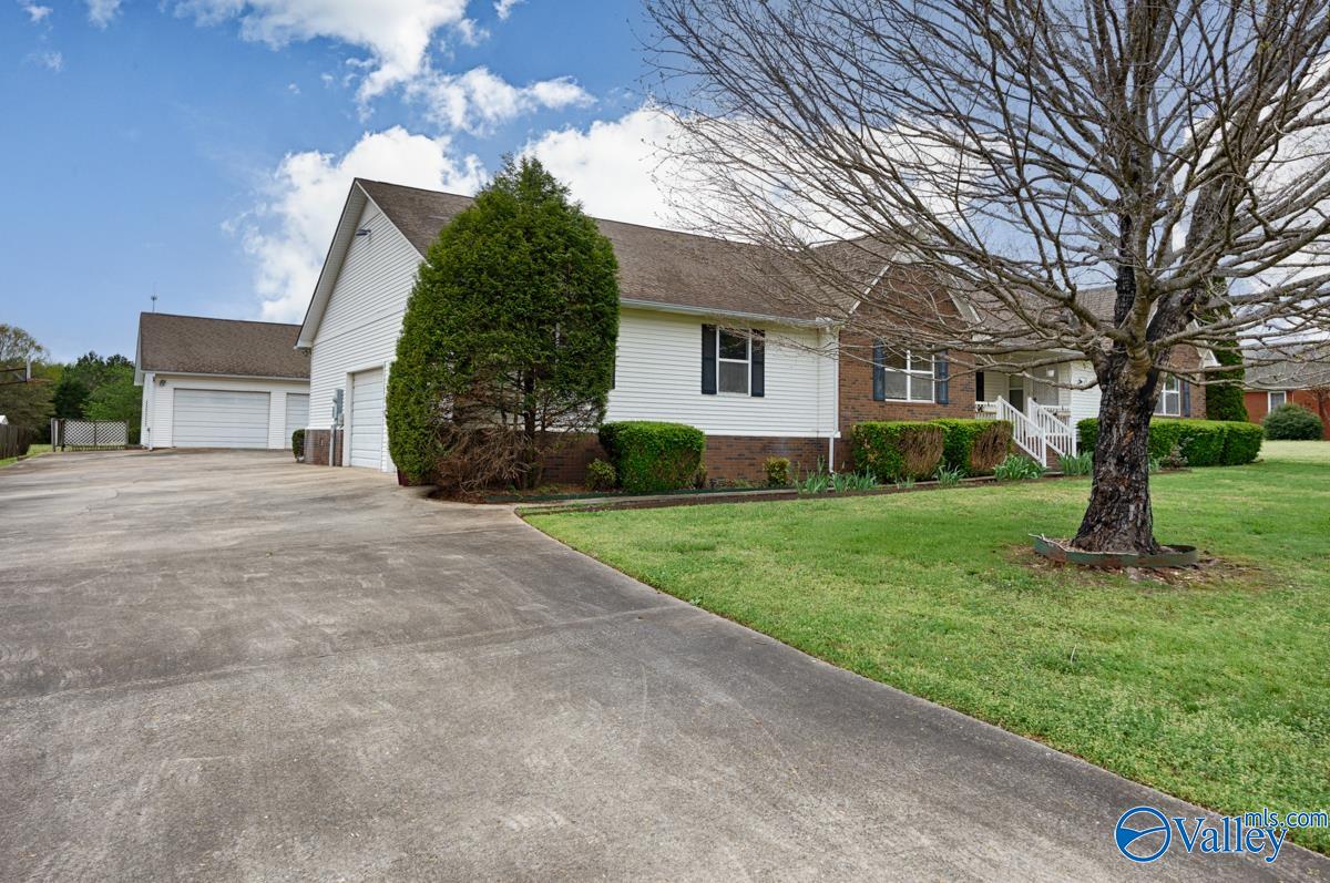 15371 Craft Lane, Athens, Alabama image 3