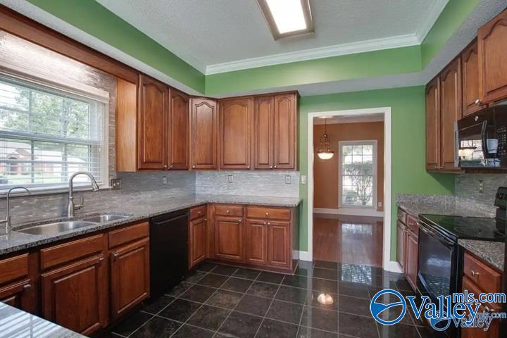 206 Cheval Circle, Brownsboro, Alabama image 9