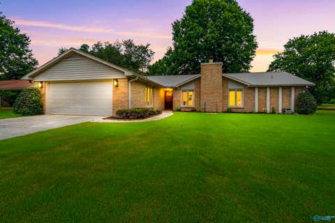 Homes For Sale - 1009 Kinsey Drive<br/> Huntsville, AL 35803
