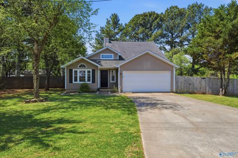 Homes For Sale - 29784 Anna Circle<br/> Madison, AL 35756
