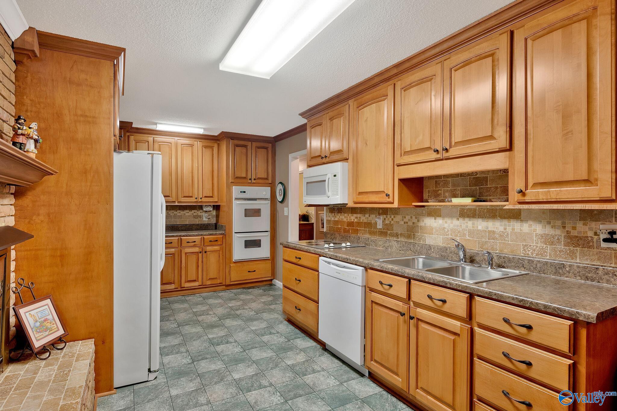 3117 Ridgeway Drive, Decatur, Alabama image 13