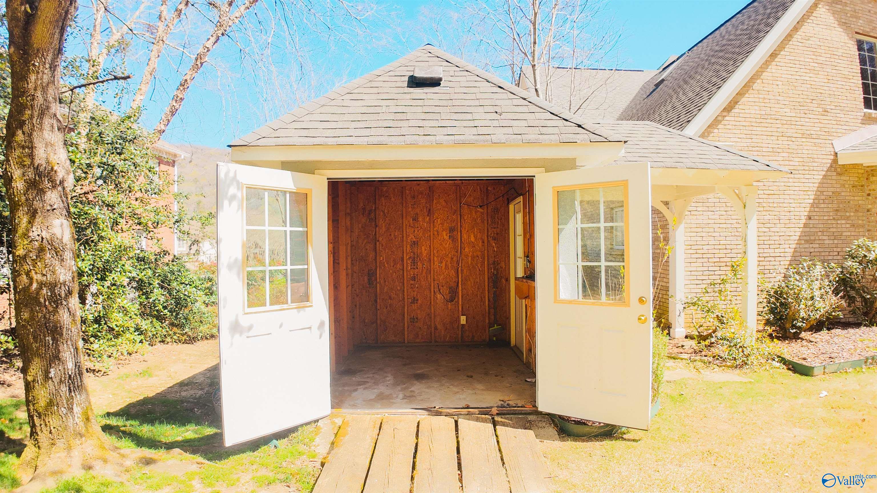 2416 Preston Ridge Drive, Brownsboro, Alabama image 46