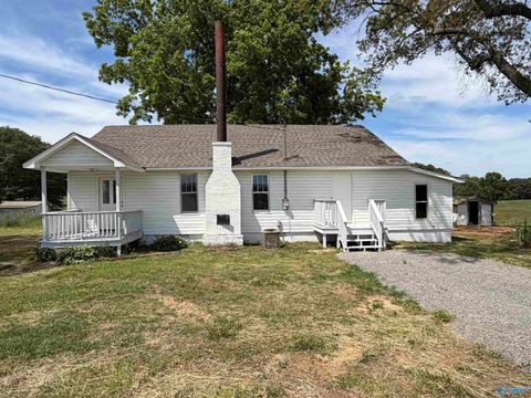 Homes For Sale - 53 County Road 459<br/> Crossville, AL 35962
