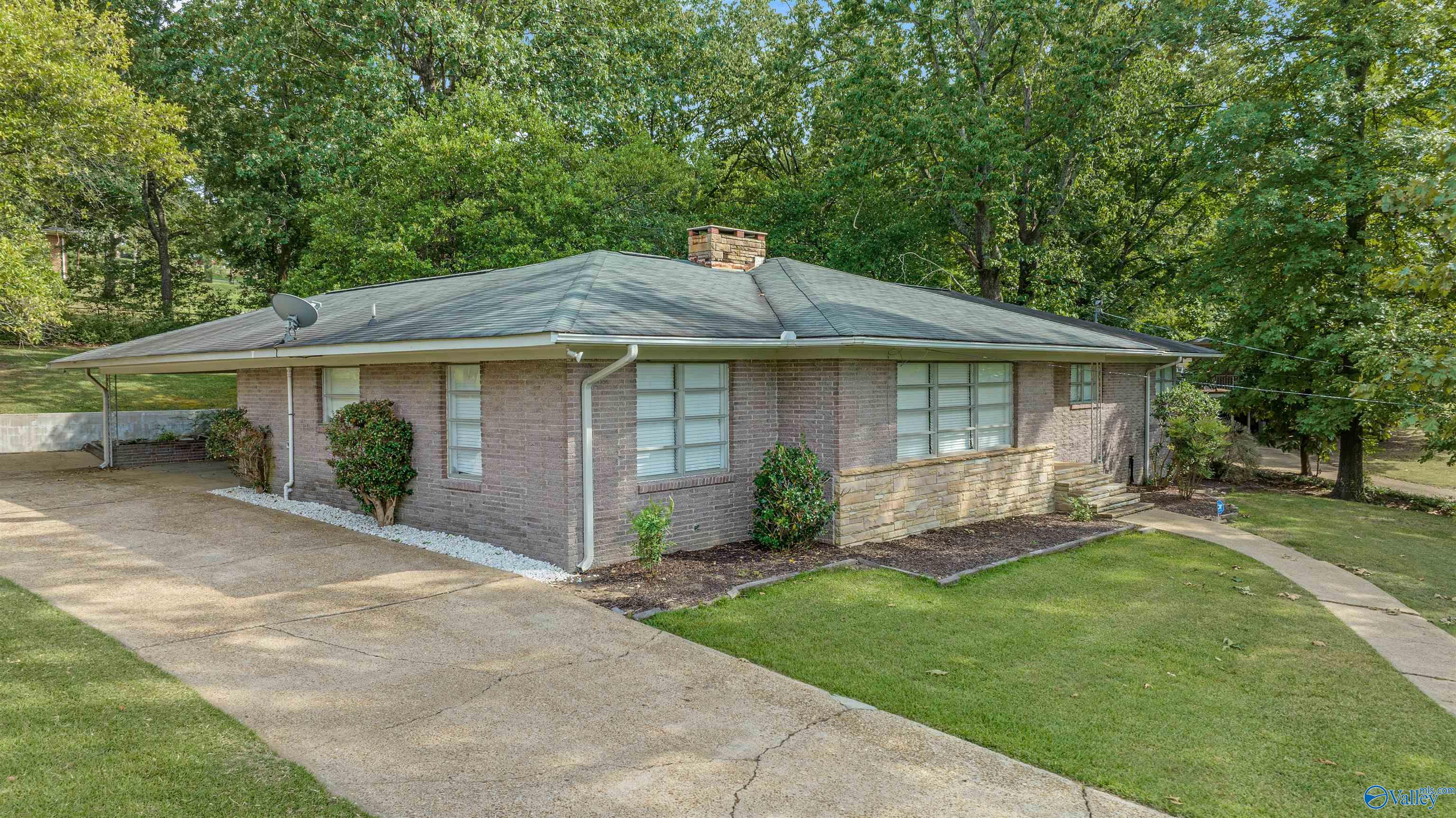 1509 Monte Vista Drive, Gadsden, Alabama image 11