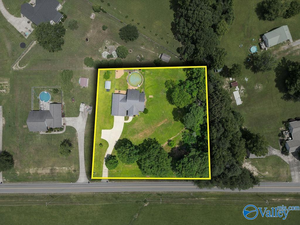 Fort Payne, Alabama 35967, United States, 3 Bedrooms Bedrooms, ,2 BathroomsBathrooms,Residential,Active,170077