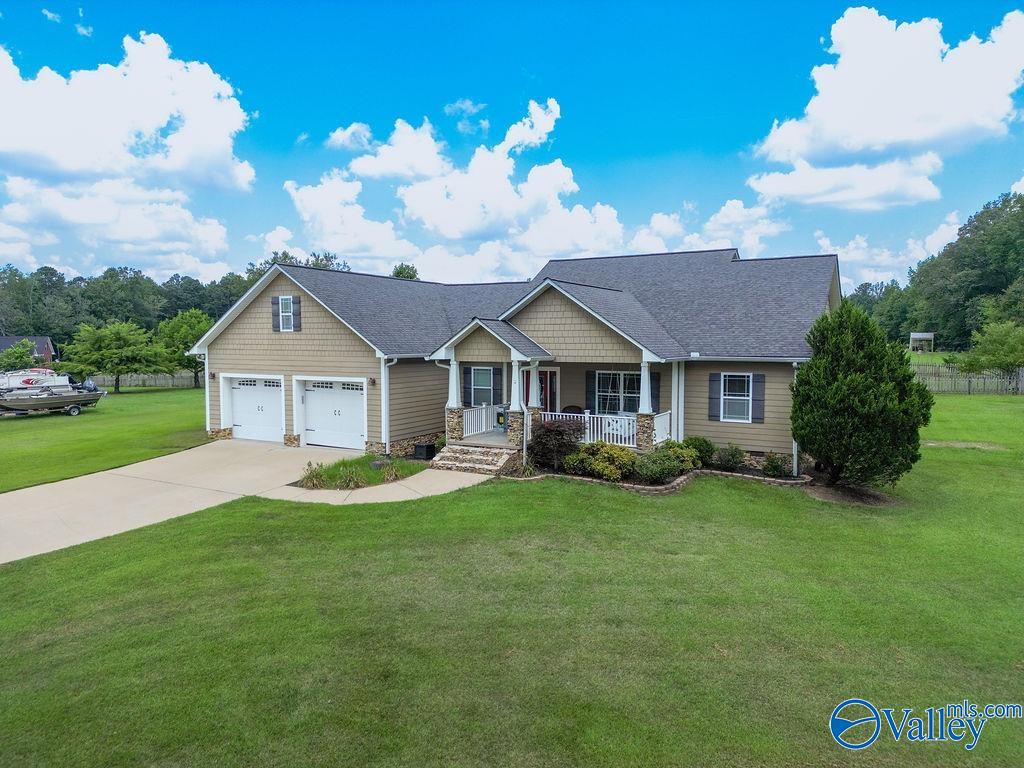 Fort Payne, Alabama 35967, United States, 3 Bedrooms Bedrooms, ,2 BathroomsBathrooms,Residential,Active,170077