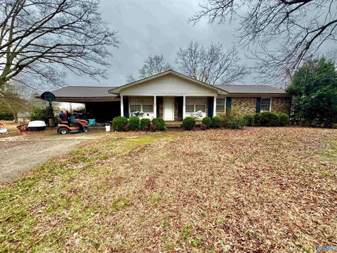 Homes For Sale - 585 Ranch Road<br/> Hamilton, AL 35570