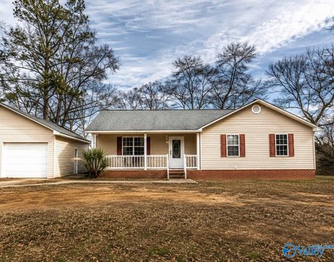 Photo of 122 Highway 231, Arab, AL 35016 (MLS # 21919364)