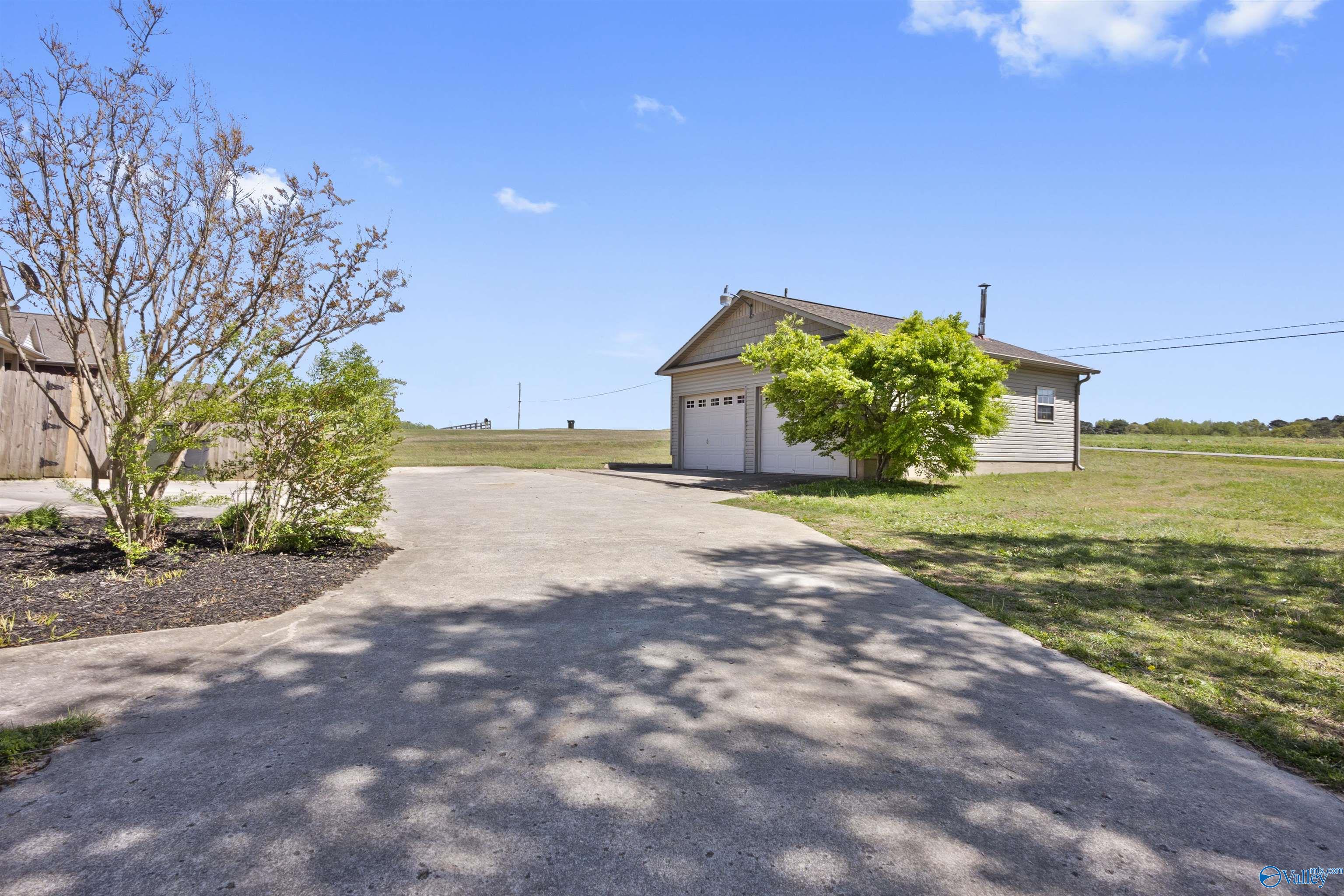 1839 Scott Road, Hazel Green, Alabama image 2