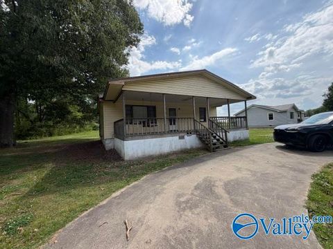 Homes For Sale - 2730 South 11th Street<br/> Gadsden, AL 35904