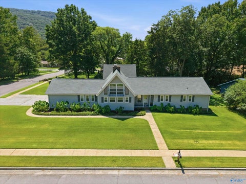 Homes For Sale - 2520 Galahad Drive<br/> Huntsville, AL 35803