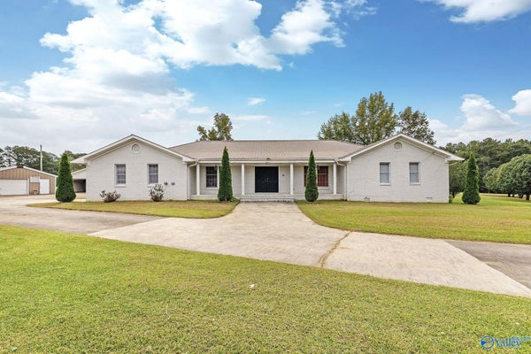1304 HORTON RD, ALBERTVILLE, AL 35950 - Image 1c6088bfd6cb57d9be7ea980020b5d8f/169446859