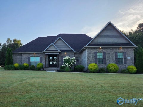 Homes For Sale - 20167 Executive Drive<br/> Athens, AL 35671