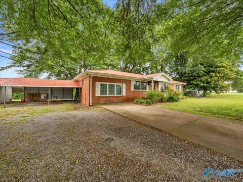 Homes For Sale - 3561 County Road 151<br/> Jackson County, Henagar, AL 35978