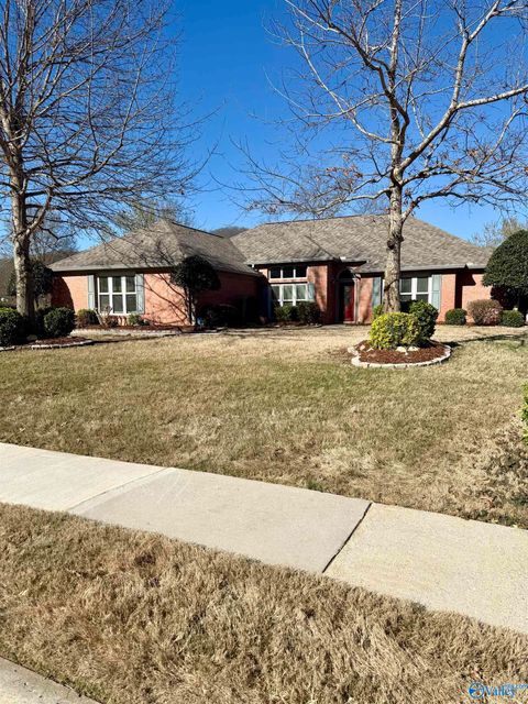 Photo of 2605 Quarter Lane, Hampton Cove, AL 35763 (MLS # 21912528)