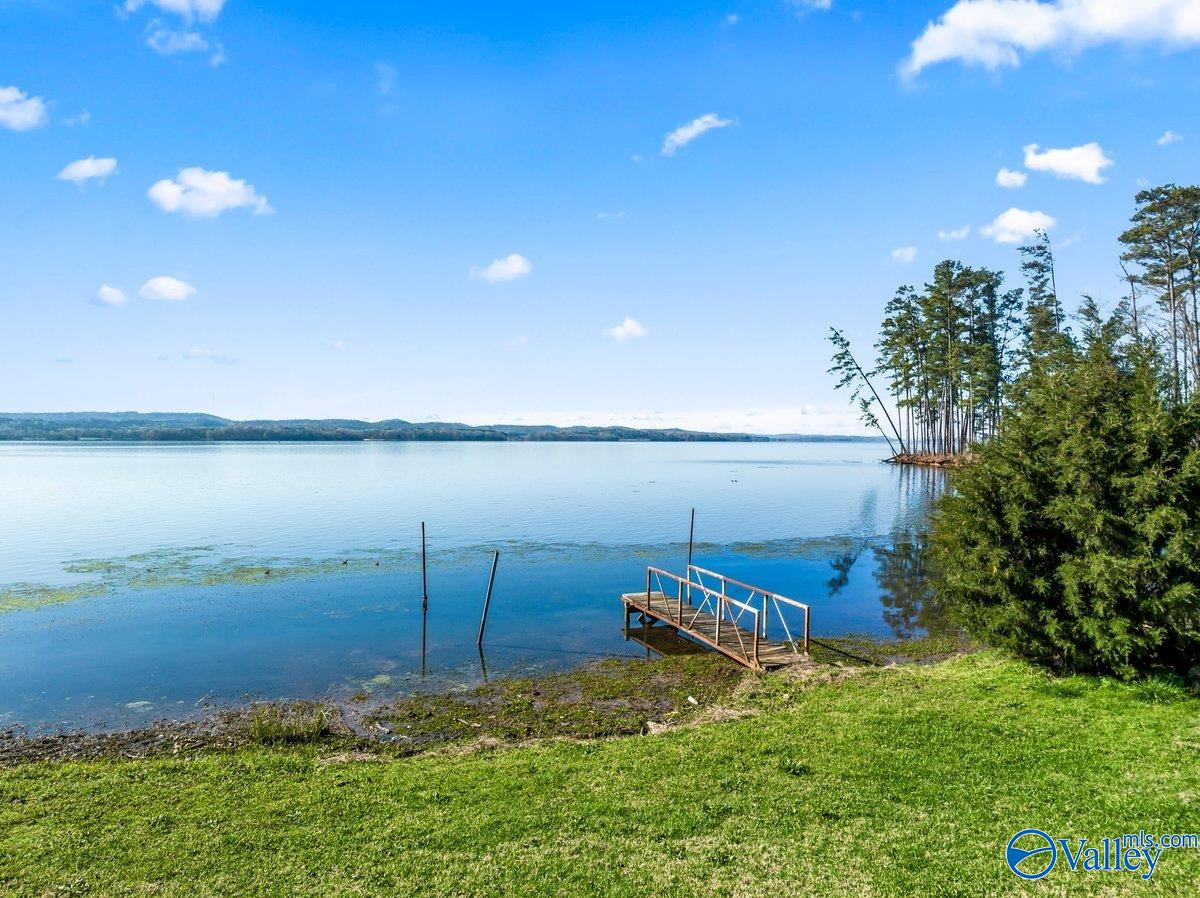 1370 Holiday Shores Road, Scottsboro, Alabama image 7