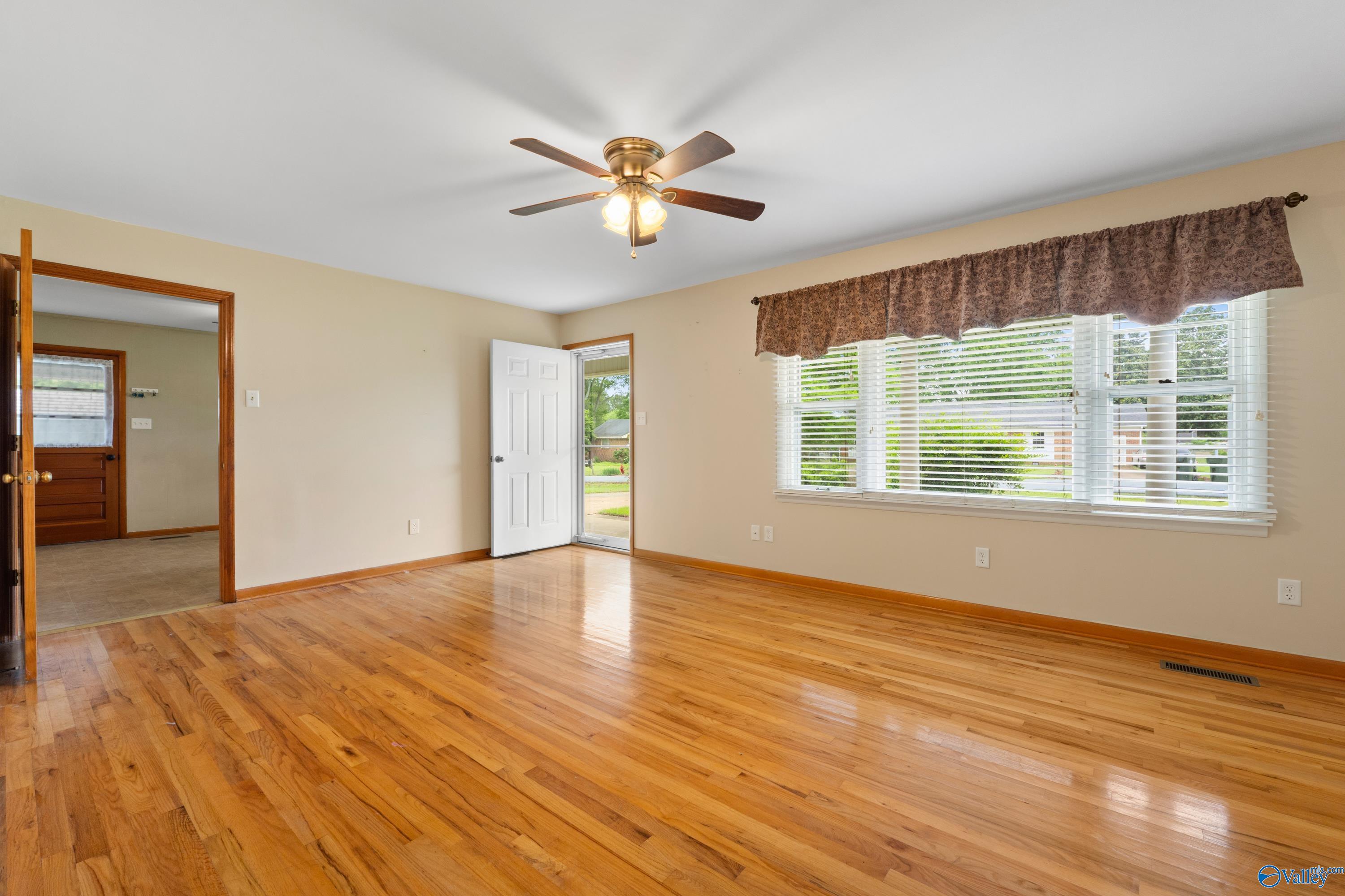 113 Gordon Drive, Athens, Alabama image 6