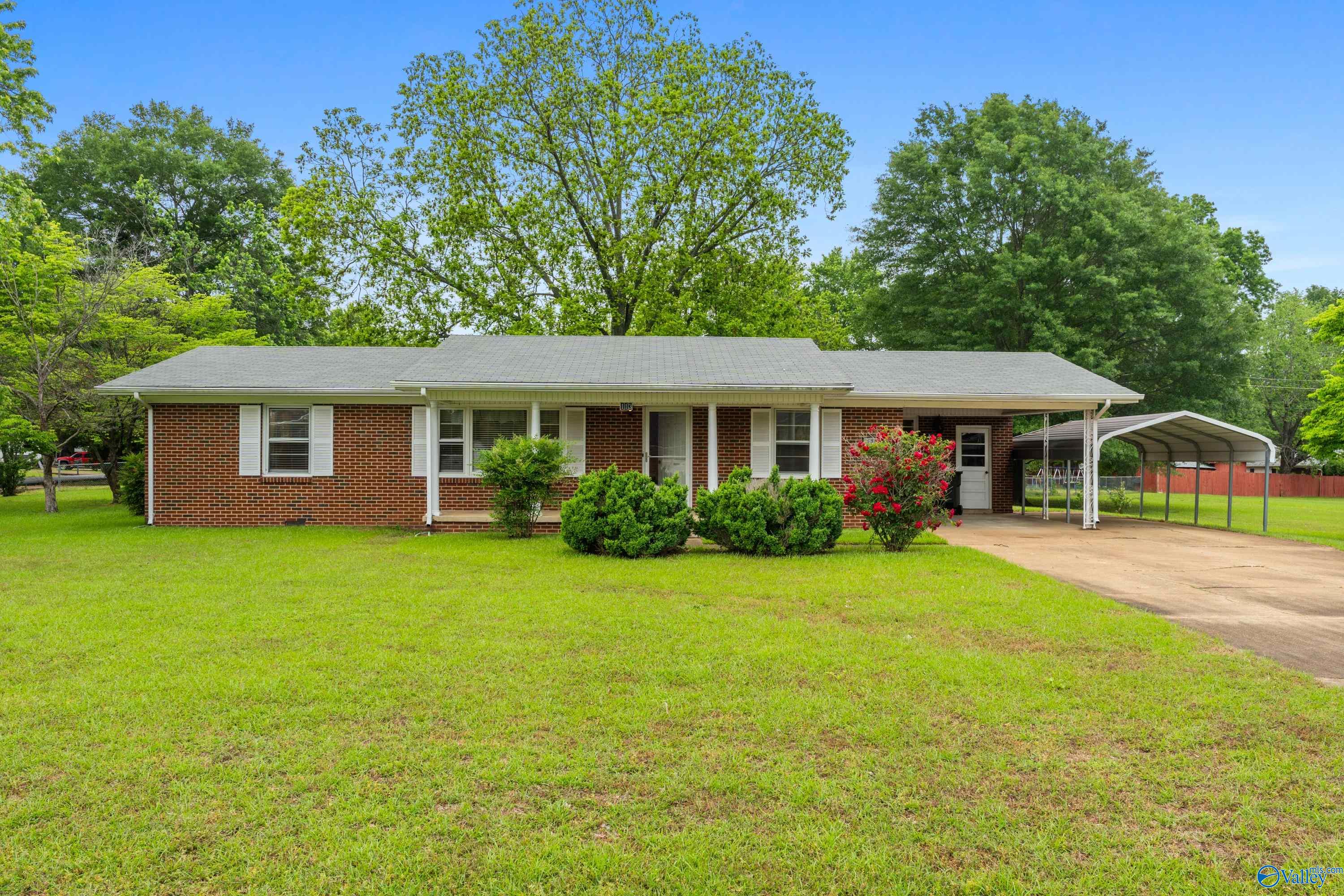 113 Gordon Drive, Athens, Alabama image 1