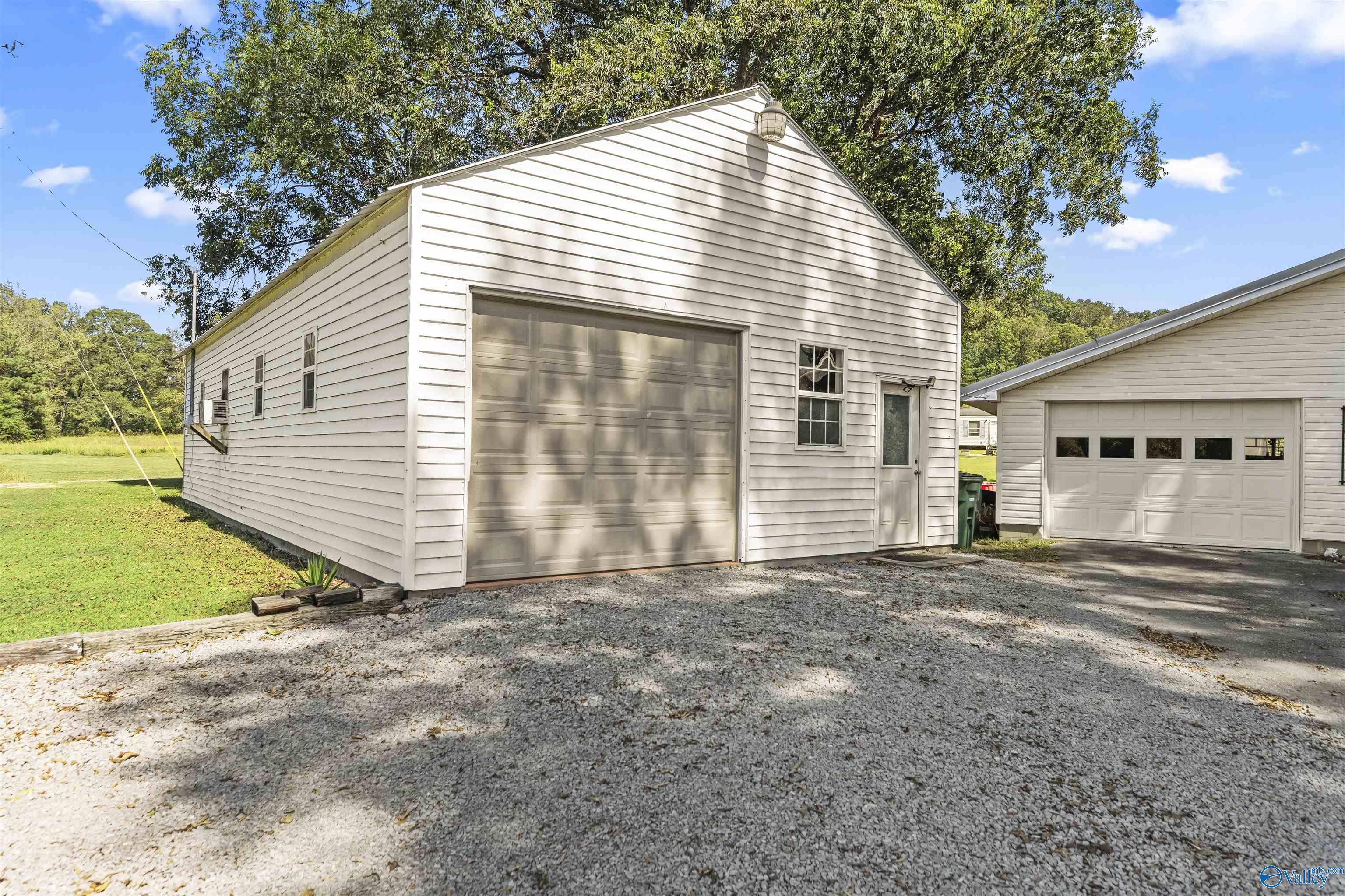 218 County Road 1194