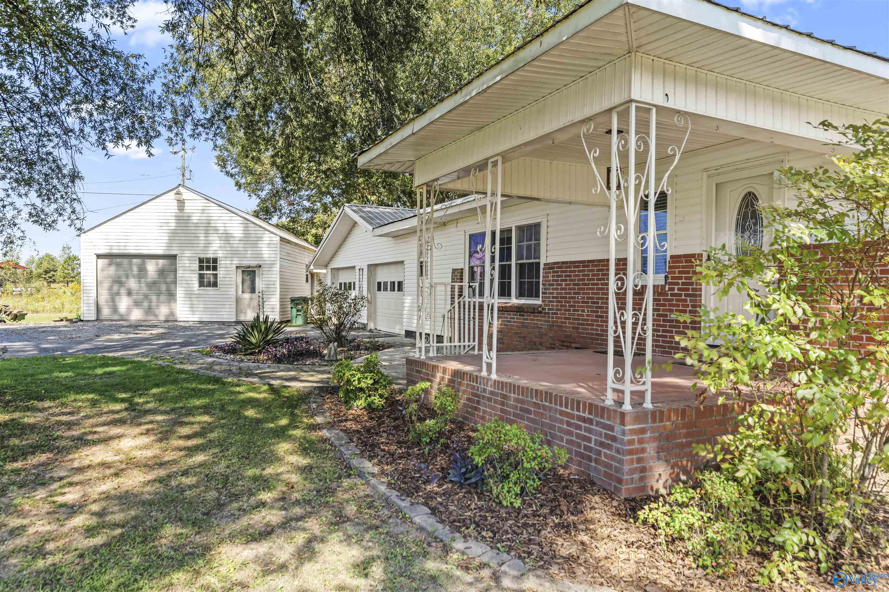 218 County Road 1194